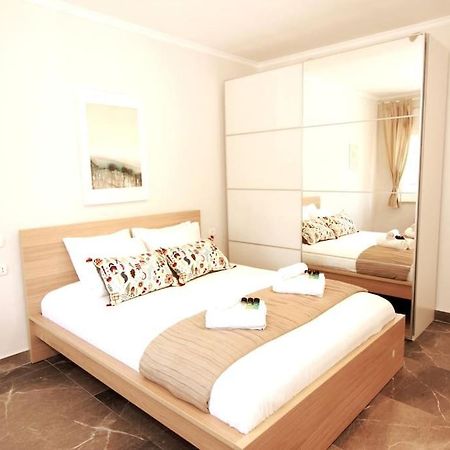 Gabriel Apartments Stylish Suite - Downtown Baitulmaqdis Luaran gambar