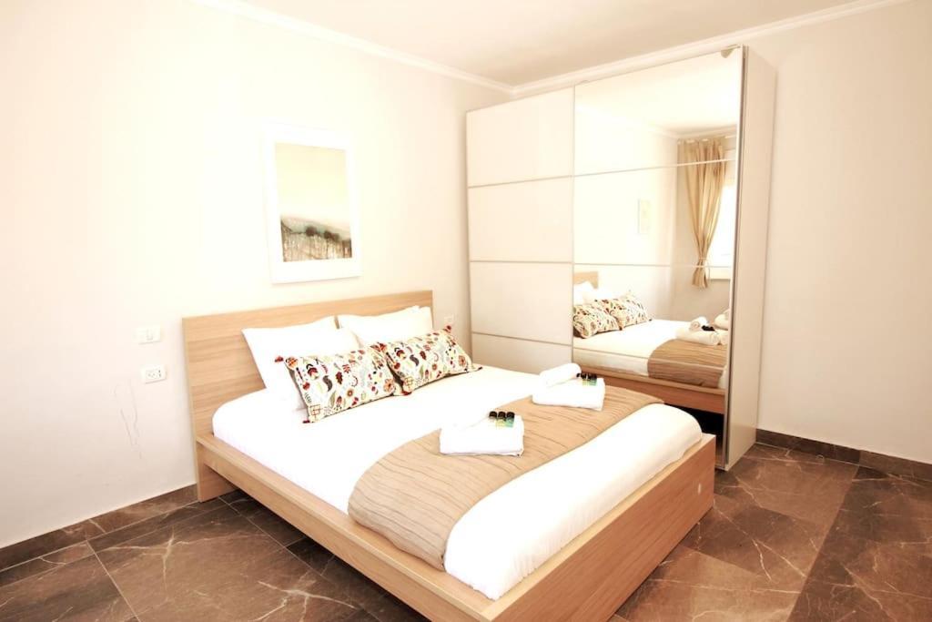 Gabriel Apartments Stylish Suite - Downtown Baitulmaqdis Luaran gambar